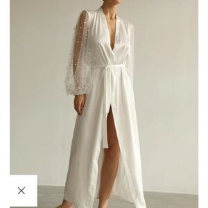 The robe ua Cassidy Robe